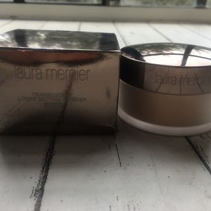 Laura Mercier Translucent Loose Powder in Glow